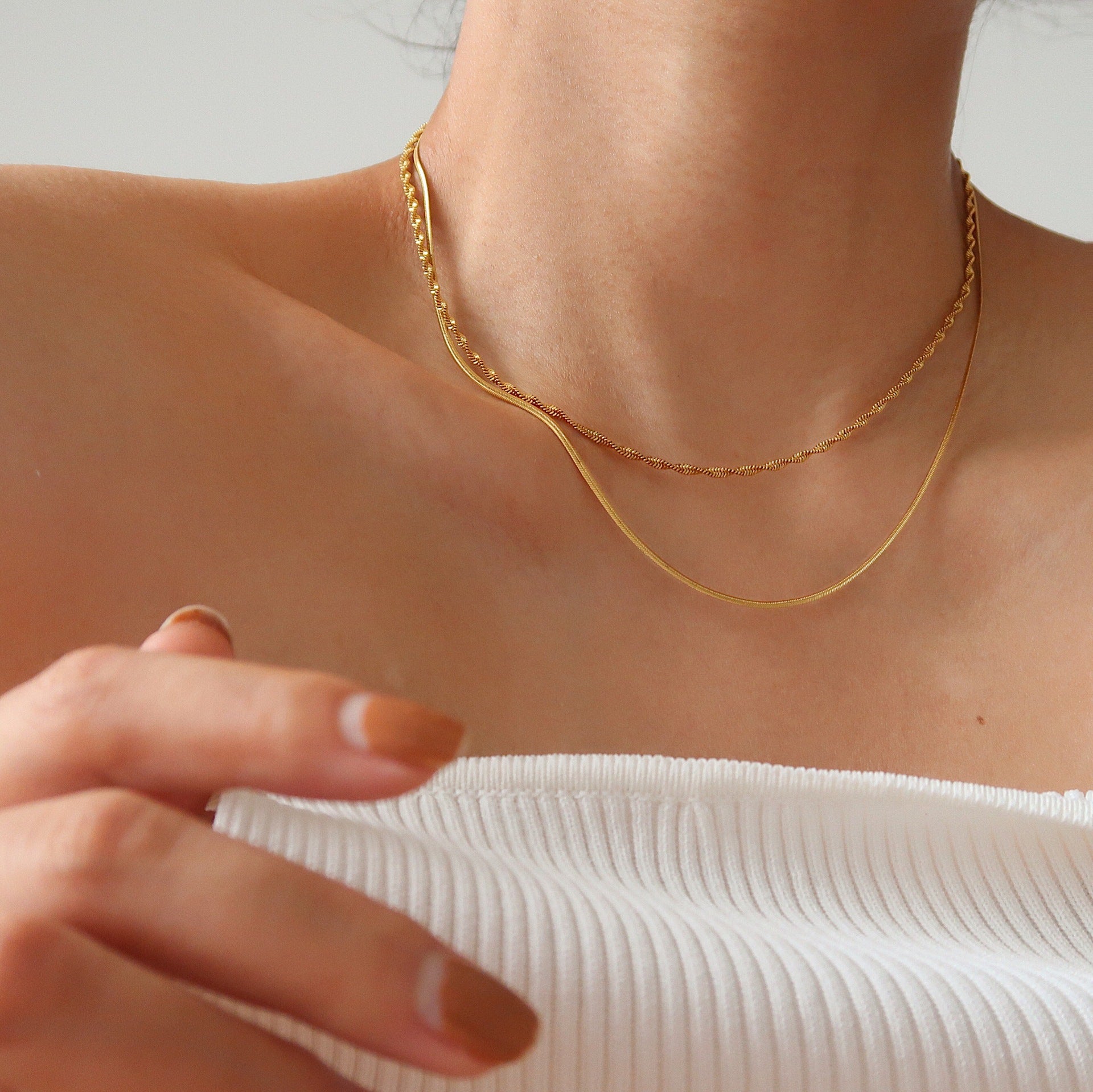 Womens Versatile Minimalist Necklace